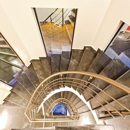 Orange Hotel Гонио Екстериор снимка