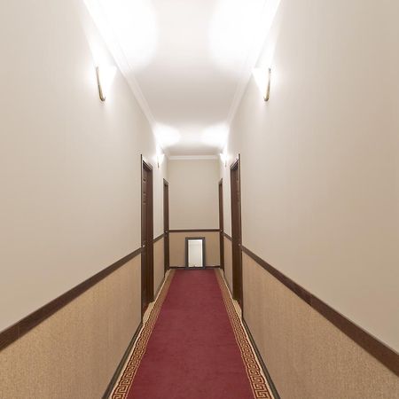 Orange Hotel Гонио Екстериор снимка