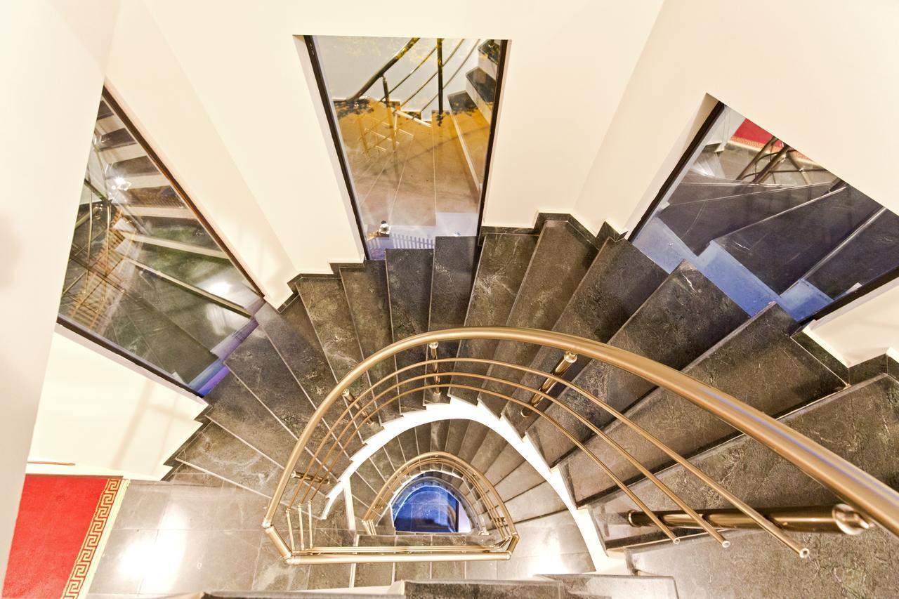 Orange Hotel Гонио Екстериор снимка