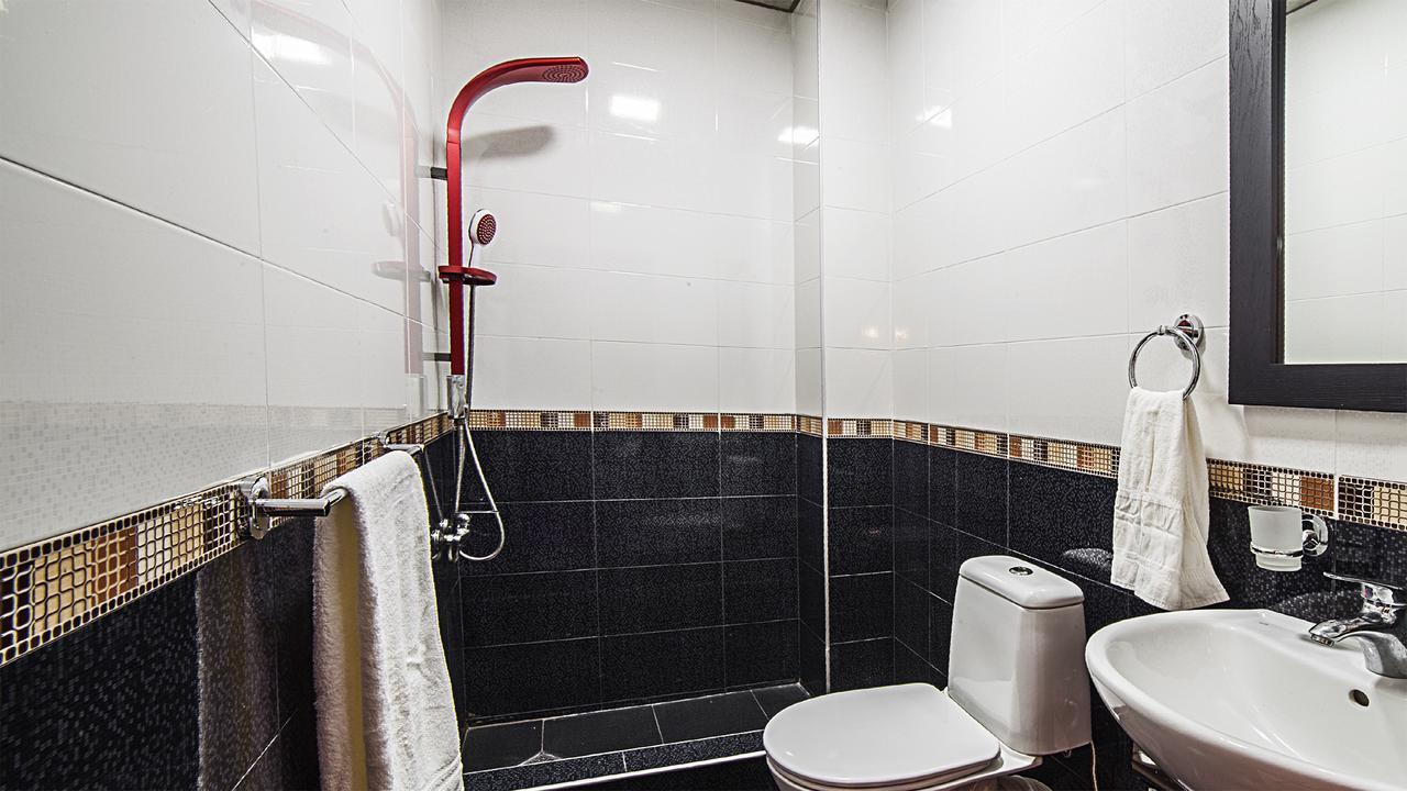 Orange Hotel Гонио Екстериор снимка