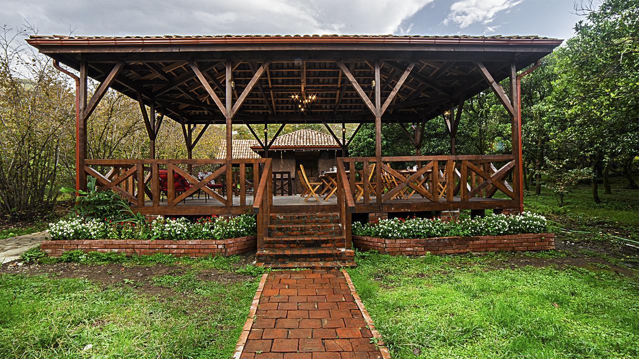 Orange Hotel Гонио Екстериор снимка
